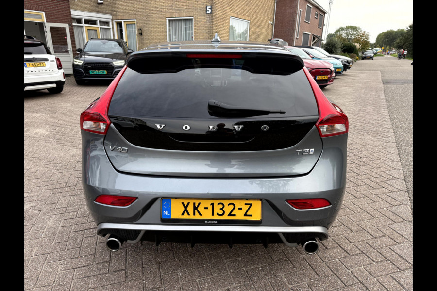 Volvo V40 1.5 T3 Polar+ Sport R-Design Panoramadak, Camera, 17''Lmv