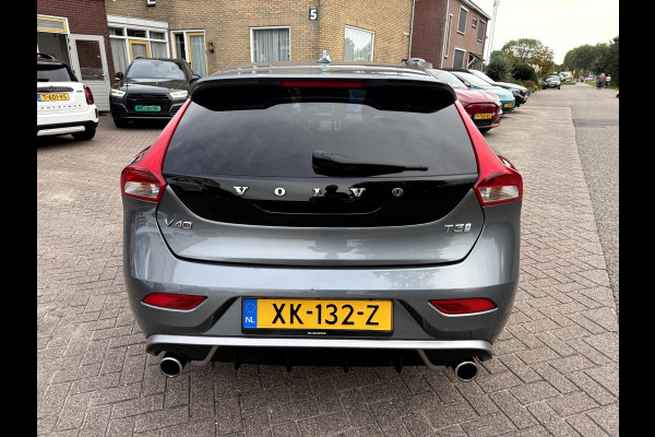 Volvo V40 1.5 T3 Polar+ Sport R-Design Panoramadak, Camera, 17''Lmv