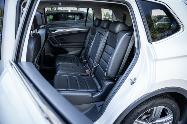 Volkswagen Tiguan Allspace 1.4 TSI Highline | 7 persoons | Aut. | Panoramadak | LED | Cruise contr. | PDC