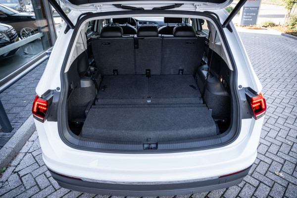 Volkswagen Tiguan Allspace 1.4 TSI Highline | 7 persoons | Aut. | Panoramadak | LED | Cruise contr. | PDC