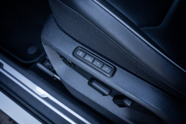 Volkswagen Tiguan Allspace 1.4 TSI Highline | 7 persoons | Aut. | Panoramadak | LED | Cruise contr. | PDC