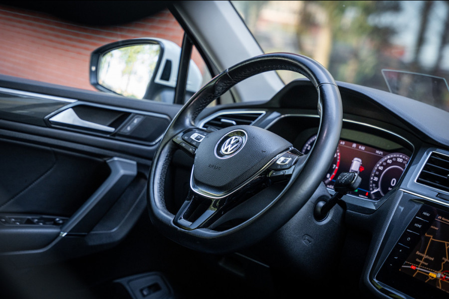 Volkswagen Tiguan Allspace 1.4 TSI Highline | 7 persoons | Aut. | Panoramadak | LED | Cruise contr. | PDC