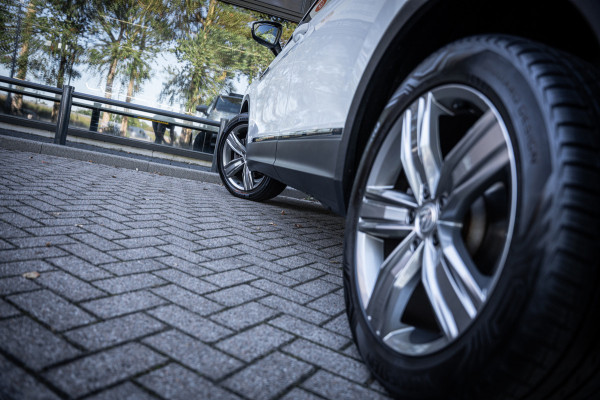 Volkswagen Tiguan Allspace 1.4 TSI Highline | 7 persoons | Aut. | Panoramadak | LED | Cruise contr. | PDC
