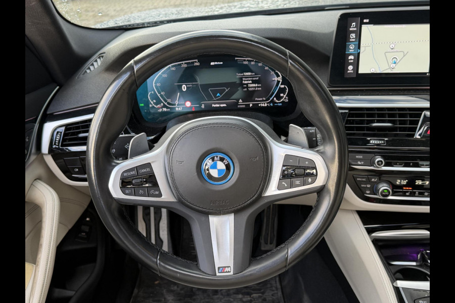 BMW 5 Serie Touring 530e High Executive M-Sport 18"/Panoramadak/Leder + memory/Stoelverwarming/Dodehoek/Keyless/Elektrische klep/Apple Carplay & Android Auto