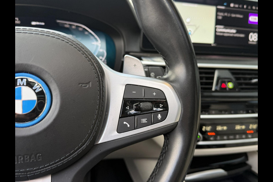 BMW 5 Serie Touring 530e High Executive M-Sport 18"/Panoramadak/Leder + memory/Stoelverwarming/Dodehoek/Keyless/Elektrische klep/Apple Carplay & Android Auto
