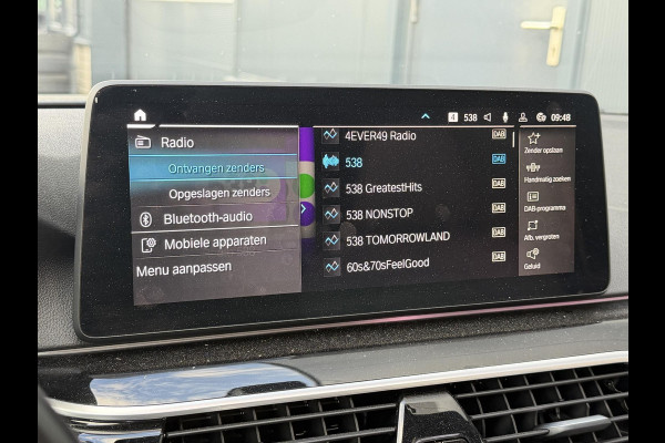 BMW 5 Serie Touring 530e High Executive M-Sport 18"/Panoramadak/Leder + memory/Stoelverwarming/Dodehoek/Keyless/Elektrische klep/Apple Carplay & Android Auto