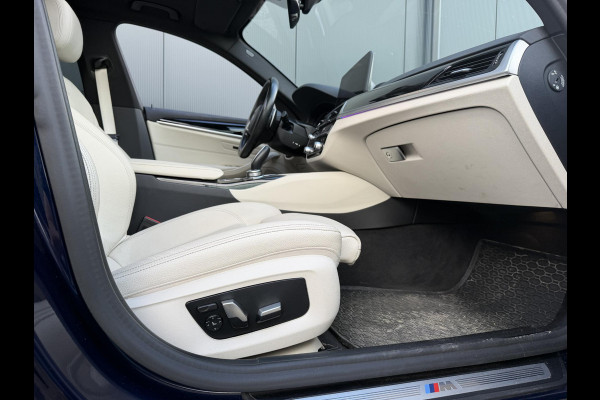 BMW 5 Serie Touring 530e High Executive M-Sport 18"/Panoramadak/Leder + memory/Stoelverwarming/Dodehoek/Keyless/Elektrische klep/Apple Carplay & Android Auto