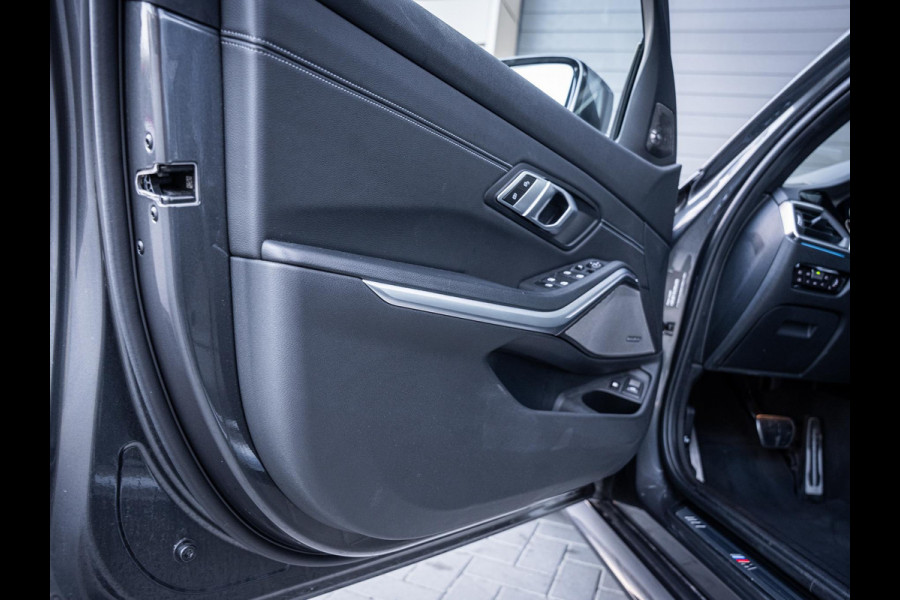 BMW 3 Serie Touring 330e High Executive - M-Sport l Laser l Pano l Trekhaak l HUD