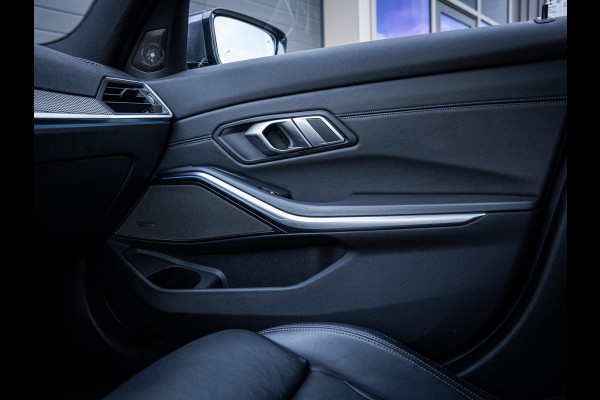 BMW 3 Serie Touring 330e High Executive - M-Sport l Laser l Pano l Trekhaak l HUD