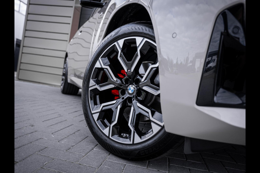 BMW X3 30e xDrive M-Sport l Dune Grey l Pano l Trekhaak l 360cam