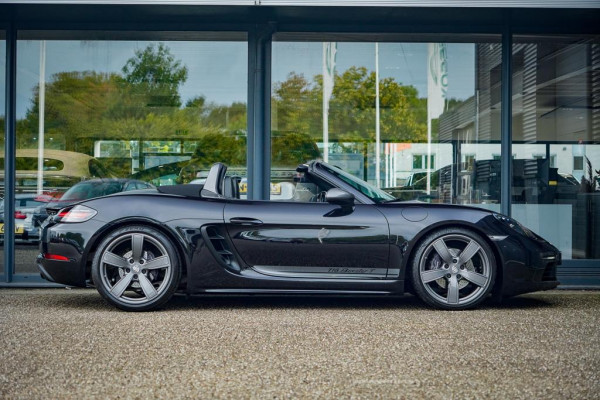 Porsche 718 Boxster 2.0 T / NL Auto / 18-Voudig / Carplay / Approved / Camera