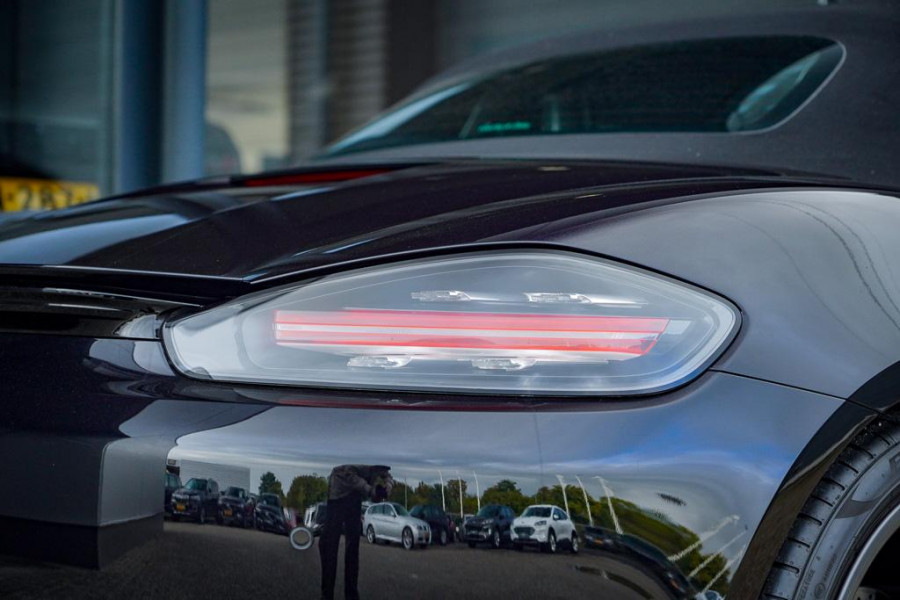 Porsche 718 Boxster 2.0 T / NL Auto / 18-Voudig / Carplay / Approved / Camera