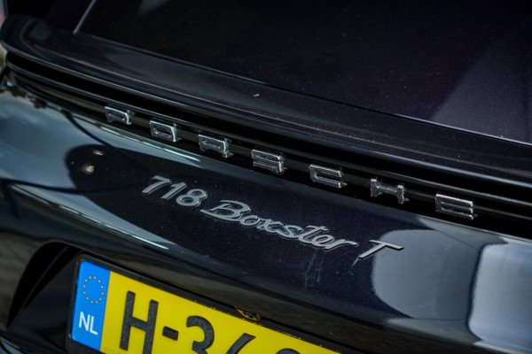 Porsche 718 Boxster 2.0 T / NL Auto / 18-Voudig / Carplay / Approved / Camera