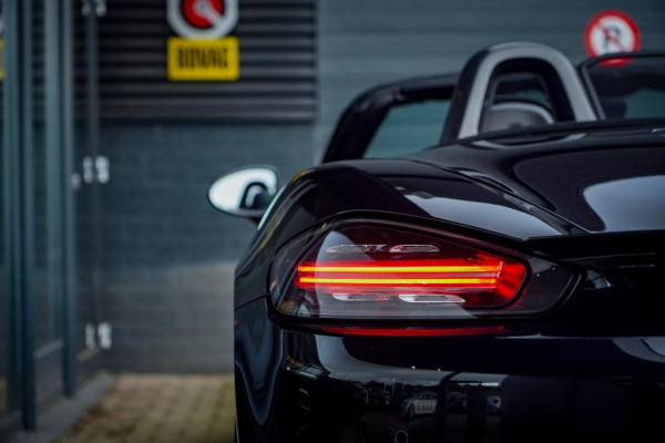Porsche 718 Boxster 2.0 T / NL Auto / 18-Voudig / Carplay / Approved / Camera