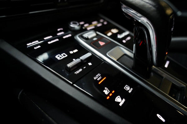 Porsche Cayenne Coupé 3.0 E-Hybrid PANO BOSE SPORT CHRONO