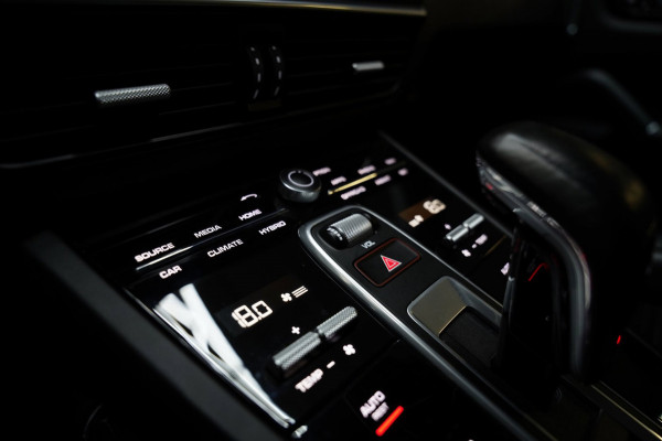 Porsche Cayenne Coupé 3.0 E-Hybrid PANO BOSE SPORT CHRONO