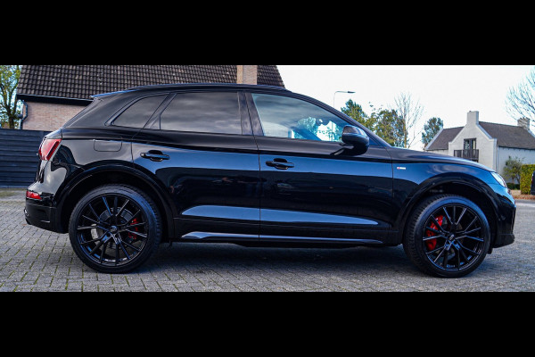 Audi Q5 55 TFSI e Quattro Competition | RS Zetels | Head-up | Trekhaak | Panorama | Facelift MMI | Adaptieve Cruise | Matrix LED |