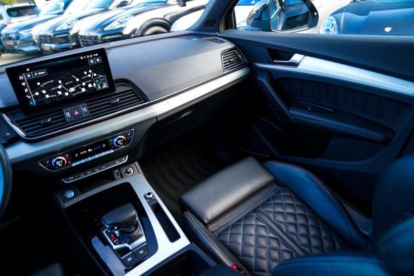 Audi Q5 55 TFSI e Quattro Competition | RS Zetels | Head-up | Trekhaak | Panorama | Facelift MMI | Adaptieve Cruise | Matrix LED |