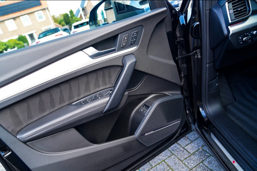 Audi Q5 55 TFSI e Quattro Competition | RS Zetels | Head-up | Trekhaak | Panorama | Facelift MMI | Adaptieve Cruise | Matrix LED |
