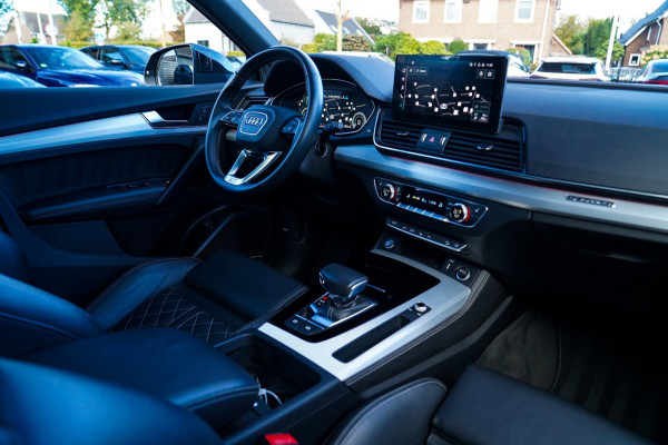 Audi Q5 55 TFSI e Quattro Competition | RS Zetels | Head-up | Trekhaak | Panorama | Facelift MMI | Adaptieve Cruise | Matrix LED |