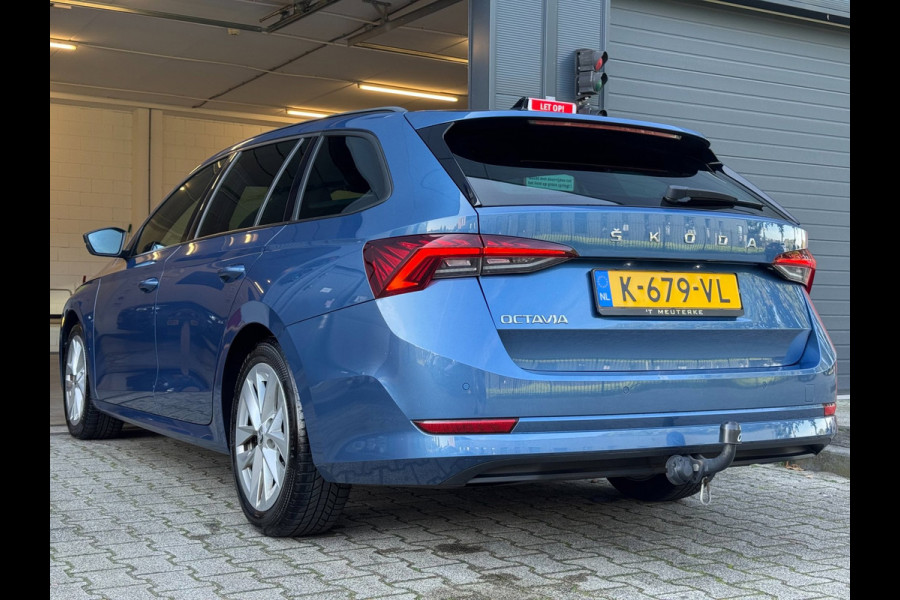Škoda Octavia Combi 1.0 TSI Sport Business / NAP!! / ADAPTIVE / TREKHAAK / STUURVERW. / CARPLAY / SFEER / P.SENSOR V+A / KEYLESS !
