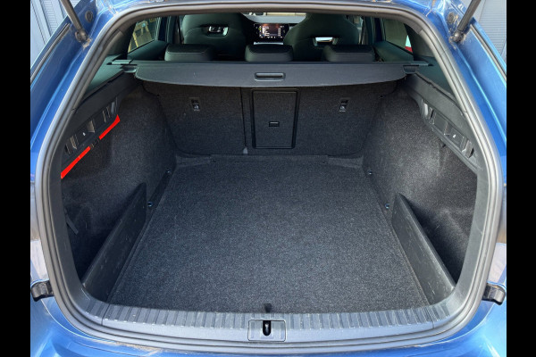 Škoda Octavia Combi 1.0 TSI Sport Business / NAP!! / ADAPTIVE / TREKHAAK / STUURVERW. / CARPLAY / SFEER / P.SENSOR V+A / KEYLESS !