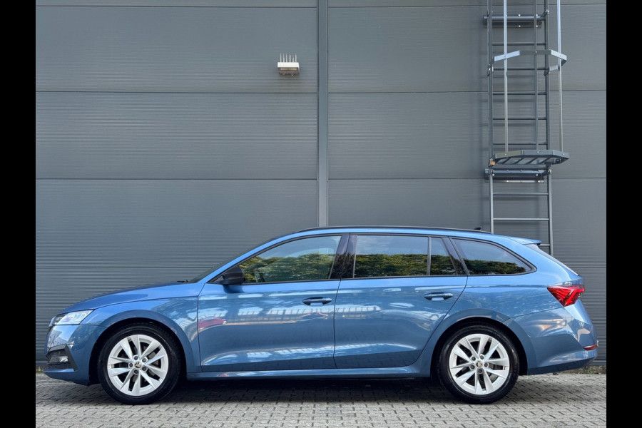 Škoda Octavia Combi 1.0 TSI Sport Business / NAP!! / ADAPTIVE / TREKHAAK / STUURVERW. / CARPLAY / SFEER / P.SENSOR V+A / KEYLESS !