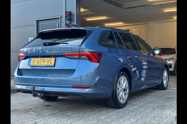 Škoda Octavia Combi 1.0 TSI Sport Business / NAP!! / ADAPTIVE / TREKHAAK / STUURVERW. / CARPLAY / SFEER / P.SENSOR V+A / KEYLESS !