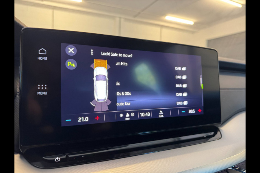 Škoda Octavia Combi 1.0 TSI Sport Business / NAP!! / ADAPTIVE / TREKHAAK / STUURVERW. / CARPLAY / SFEER / P.SENSOR V+A / KEYLESS !