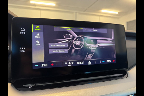 Škoda Octavia Combi 1.0 TSI Sport Business / NAP!! / ADAPTIVE / TREKHAAK / STUURVERW. / CARPLAY / SFEER / P.SENSOR V+A / KEYLESS !