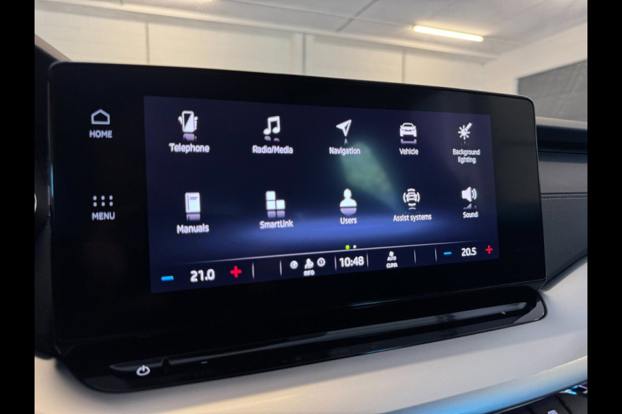 Škoda Octavia Combi 1.0 TSI Sport Business / NAP!! / ADAPTIVE / TREKHAAK / STUURVERW. / CARPLAY / SFEER / P.SENSOR V+A / KEYLESS !