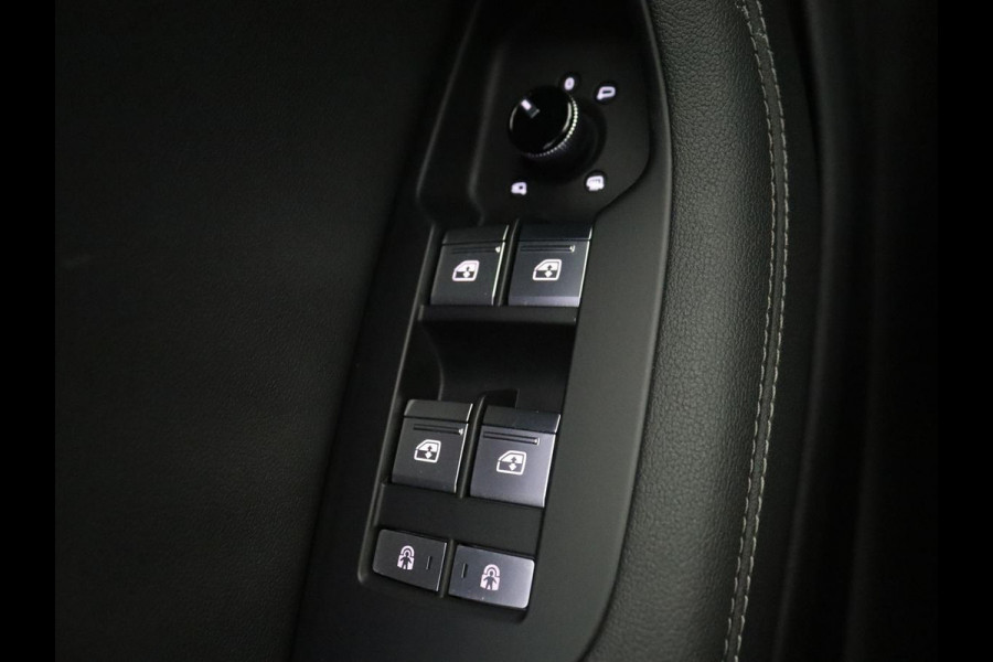 Audi A6 Avant 45 TFSI Sport S line edition | Pano.Dak | Trekhaak | LED | Apple Carplay | Stoelverwarming | S-Line |