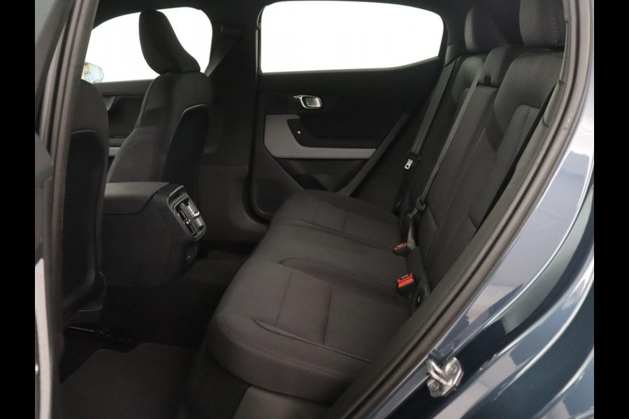 Polestar 2 Long Range Single Motor 78 kWh | SOH 91,3% | Stoelverwarming | LED | Camera | Navigatie |