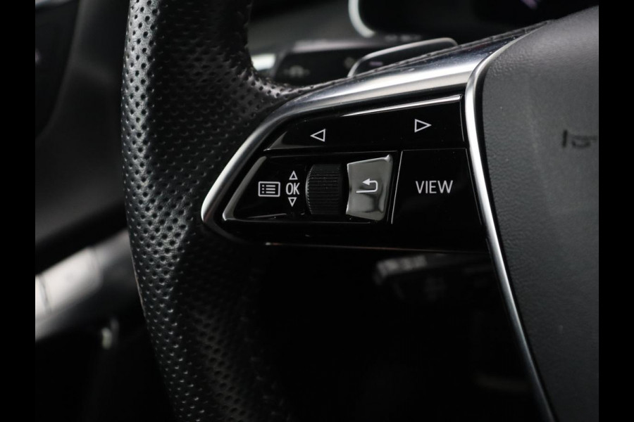 Audi A6 Limousine 45 TFSI S edition | Pano.Dak | Trekhaak | Camera | LED | Stoelverwarming | Apple Carplay | S-Line |