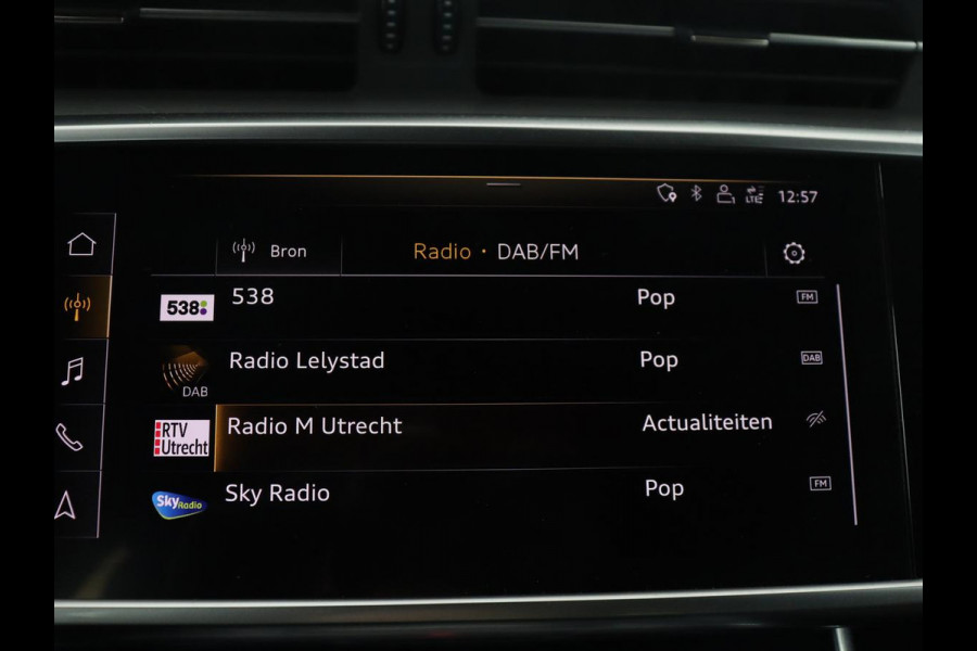 Audi A6 Limousine 45 TFSI S edition | Pano.Dak | Trekhaak | Camera | LED | Stoelverwarming | Apple Carplay | S-Line |