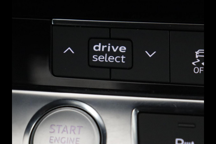 Audi A6 Limousine 45 TFSI S edition | Pano.Dak | Trekhaak | Camera | LED | Stoelverwarming | Apple Carplay | S-Line |