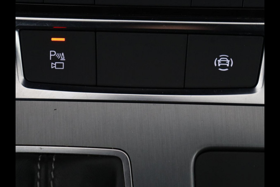 Audi A6 Limousine 45 TFSI S edition | Pano.Dak | Trekhaak | Camera | LED | Stoelverwarming | Apple Carplay | S-Line |