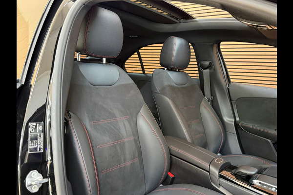 Mercedes-Benz A-Klasse 250 e AMG Line | Stoelverwarming | Alcantara | Panorama dak | Carplay | Head-Up | Multibeam LED |Keyless Go