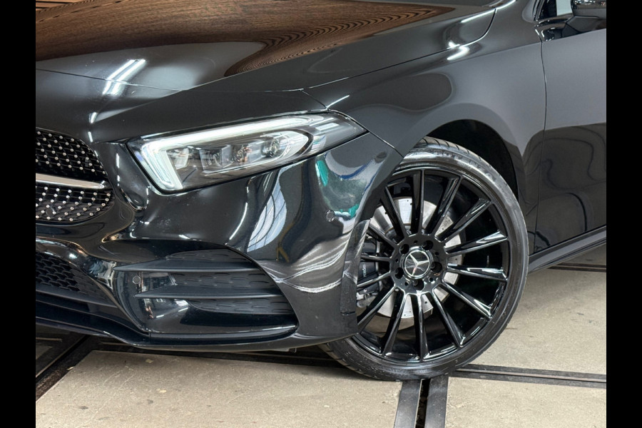 Mercedes-Benz A-Klasse 250 e AMG Line | Stoelverwarming | Alcantara | Panorama dak | Carplay | Head-Up | Multibeam LED |Keyless Go