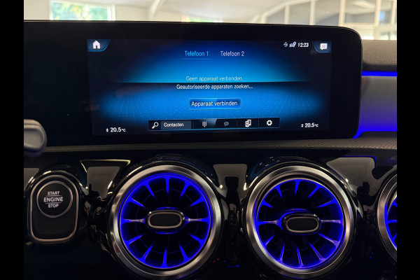 Mercedes-Benz A-Klasse 250 e AMG Line | Stoelverwarming | Alcantara | Panorama dak | Carplay | Head-Up | Multibeam LED |Keyless Go