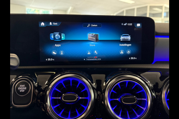 Mercedes-Benz A-Klasse 250 e AMG Line | Stoelverwarming | Alcantara | Panorama dak | Carplay | Head-Up | Multibeam LED |Keyless Go