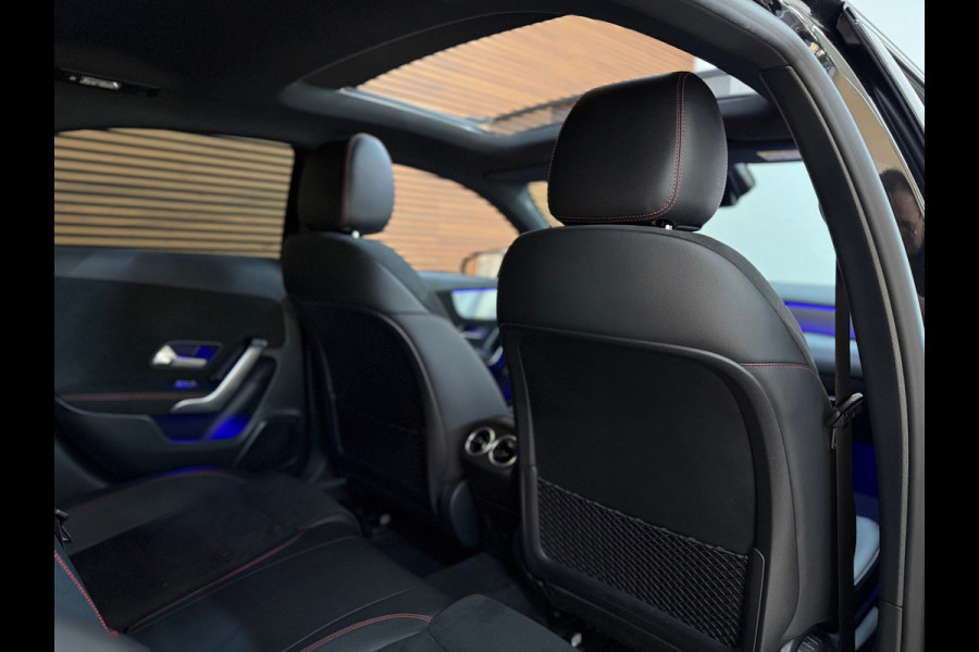 Mercedes-Benz A-Klasse 250 e AMG Line | Stoelverwarming | Alcantara | Panorama dak | Carplay | Head-Up | Multibeam LED |Keyless Go