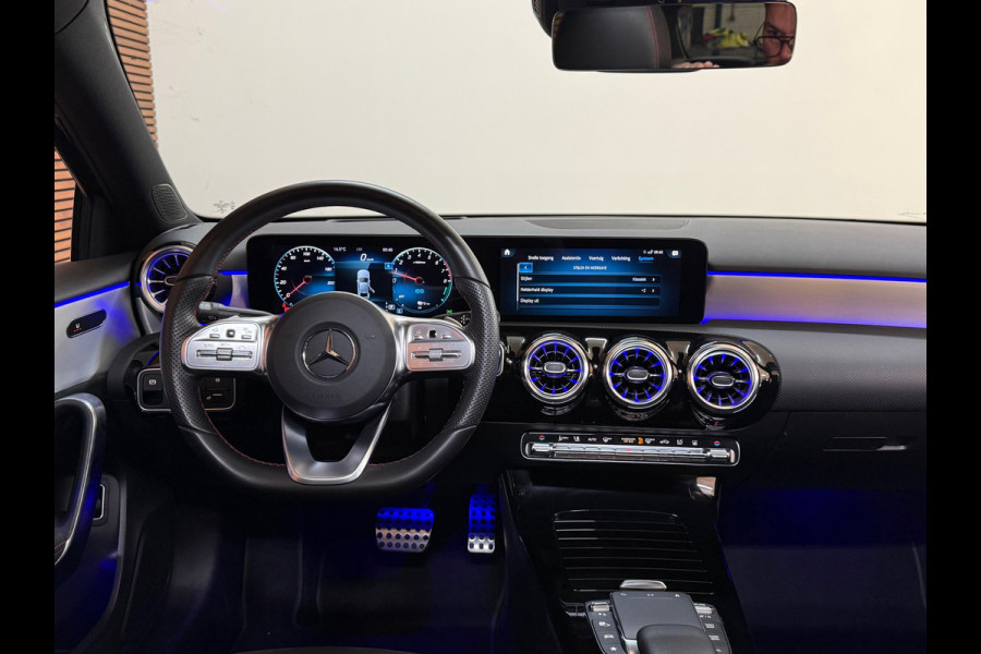 Mercedes-Benz A-Klasse 250 e AMG Line | Stoelverwarming | Alcantara | Panorama dak | Carplay | Head-Up | Multibeam LED |Keyless Go