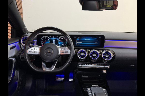 Mercedes-Benz A-Klasse 250 e AMG Line | Stoelverwarming | Alcantara | Panorama dak | Carplay | Head-Up | Multibeam LED |Keyless Go