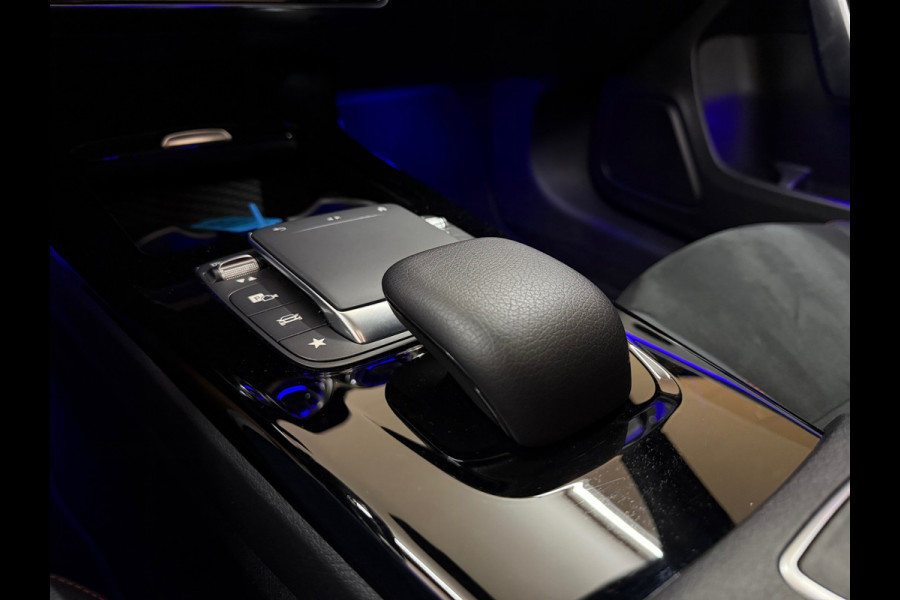 Mercedes-Benz A-Klasse 250 e AMG Line | Stoelverwarming | Alcantara | Panorama dak | Carplay | Head-Up | Multibeam LED |Keyless Go