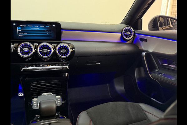 Mercedes-Benz A-Klasse 250 e AMG Line | Stoelverwarming | Alcantara | Panorama dak | Carplay | Head-Up | Multibeam LED |Keyless Go