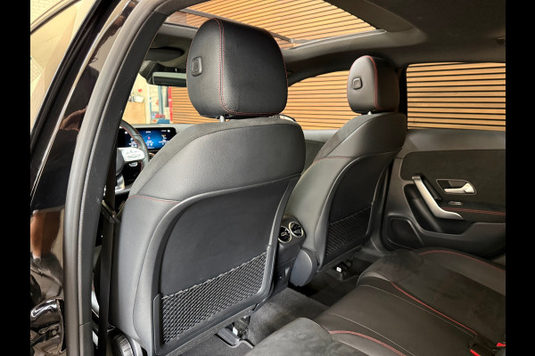 Mercedes-Benz A-Klasse 250 e AMG Line | Stoelverwarming | Alcantara | Panorama dak | Carplay | Head-Up | Multibeam LED |Keyless Go