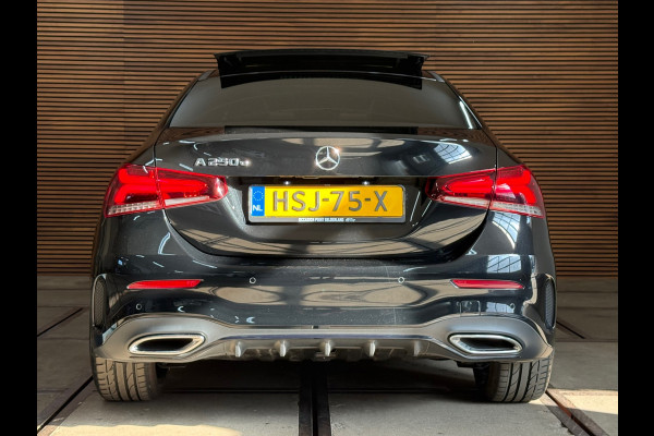 Mercedes-Benz A-Klasse 250 e AMG Line | Stoelverwarming | Alcantara | Panorama dak | Carplay | Head-Up | Multibeam LED |Keyless Go