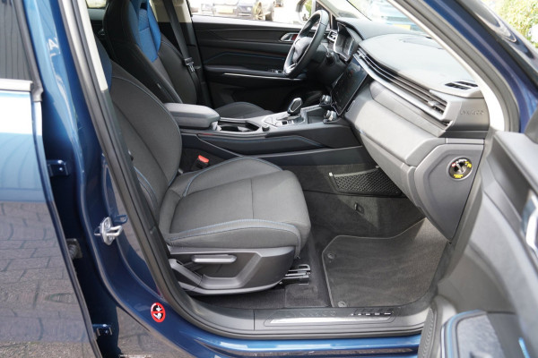 Lynk & Co 01 1.5|Prijs incl. 12 mnd garantie| PDC Panoramadak LMV Navi Apple carplay/Android auto Camera