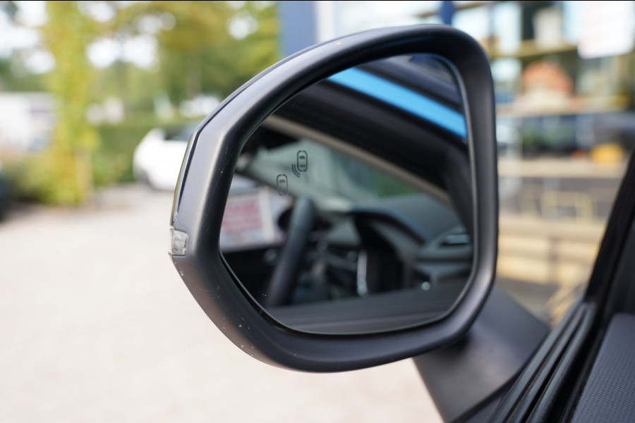 Lynk & Co 01 1.5|Prijs incl. 12 mnd garantie| PDC Panoramadak LMV Navi Apple carplay/Android auto Camera